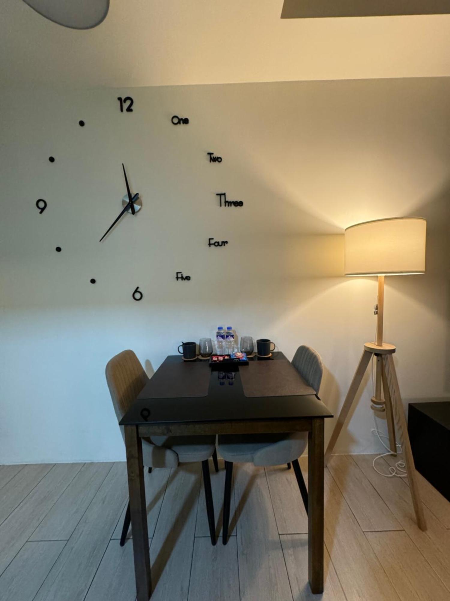 81 Newport Blvd Cluster 4 Unit B 3Rd Flr By Rechelle Nunag Pasay Exterior photo