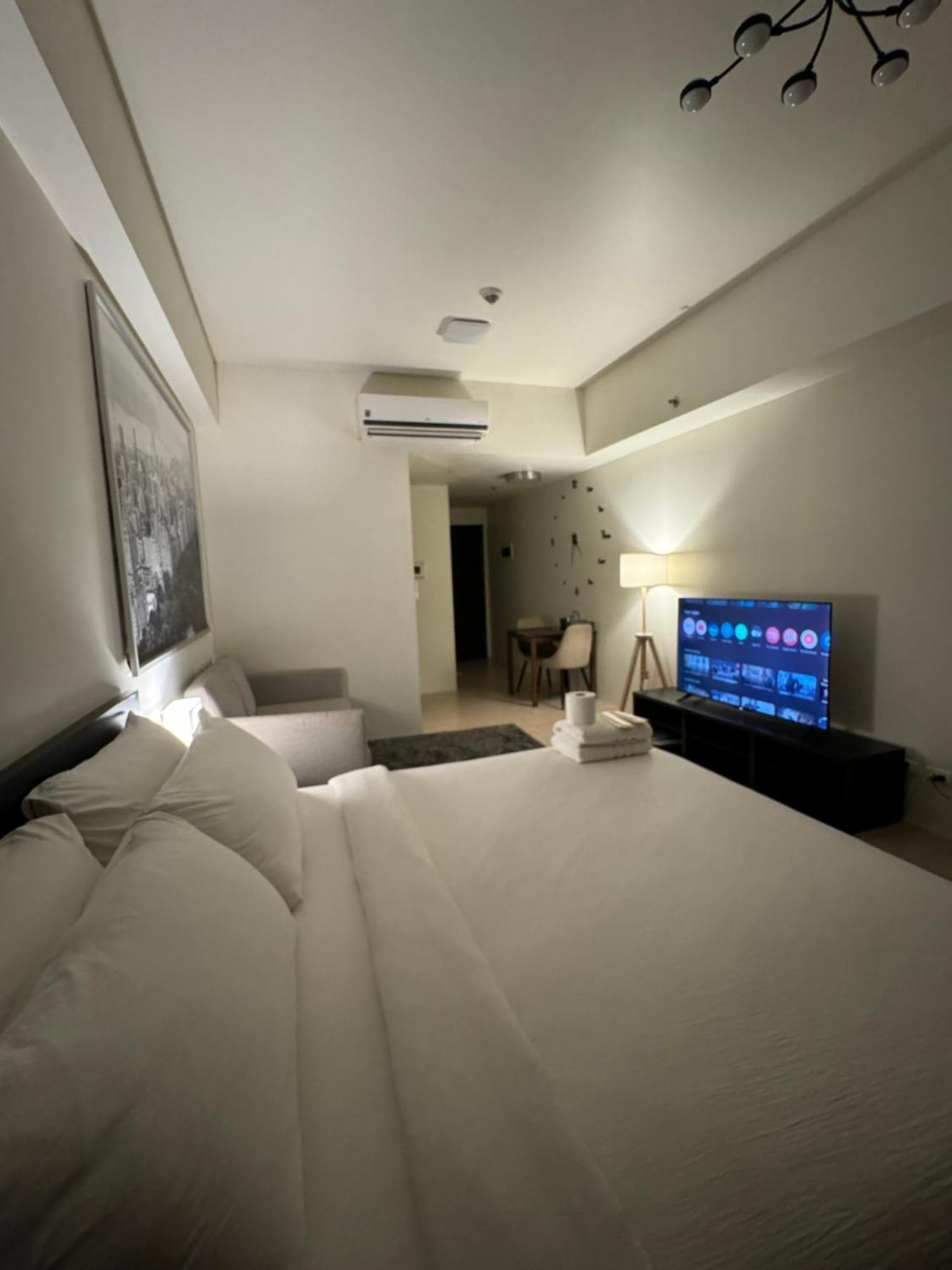 81 Newport Blvd Cluster 4 Unit B 3Rd Flr By Rechelle Nunag Pasay Exterior photo